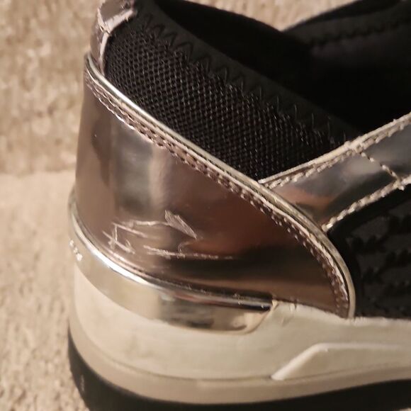 Michael Kors Women's "Liv" Black White & Silver Trainers w/ Inner Wedge Size 7.5 - Picture 10 of 16